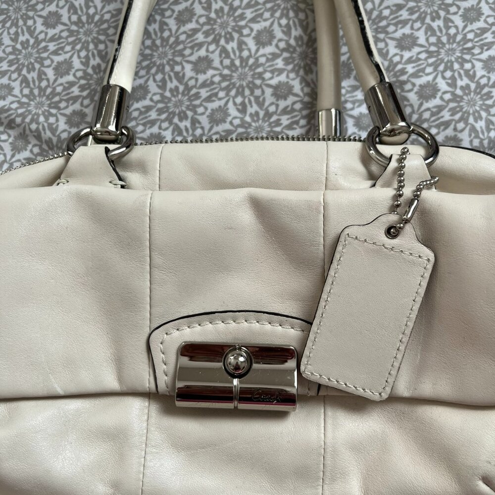 Coach Handbag - Picture 13 of 16